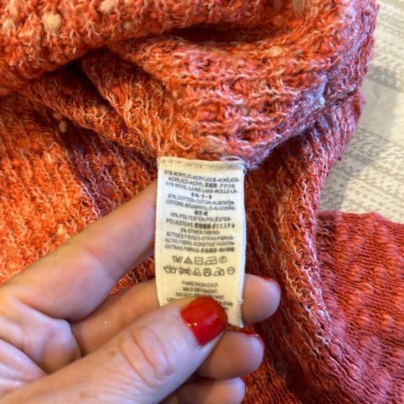 Free People Women’s Salmon Colored Oversized Sweater - Picture 3 of 6